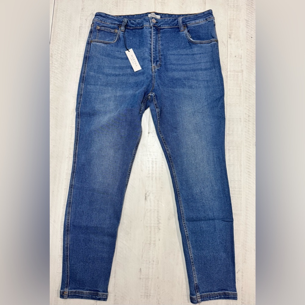 Martha Stewart mid rise skinny jeans medium blue size 20